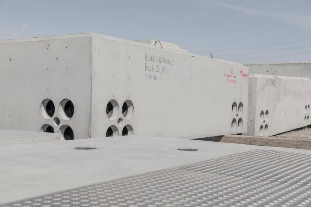 products rcp and precast vaults grey boxes with holes