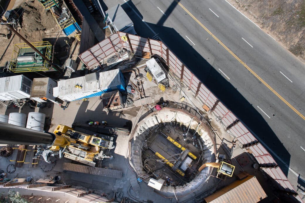 Venice Dual Main Trenchless Installation Trench